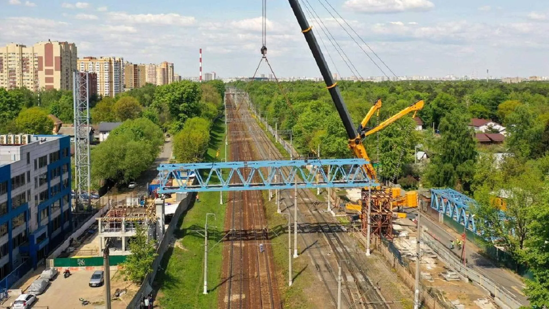 Пять новых наземных переходов через железнодорожные пути откроют в Подмосковье до конца года