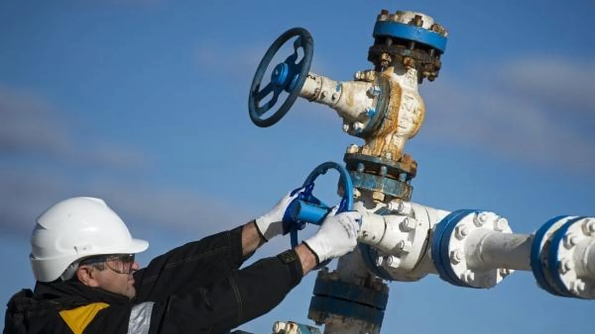 Россия и Саудовская Аравия могут заморозить добычу нефти