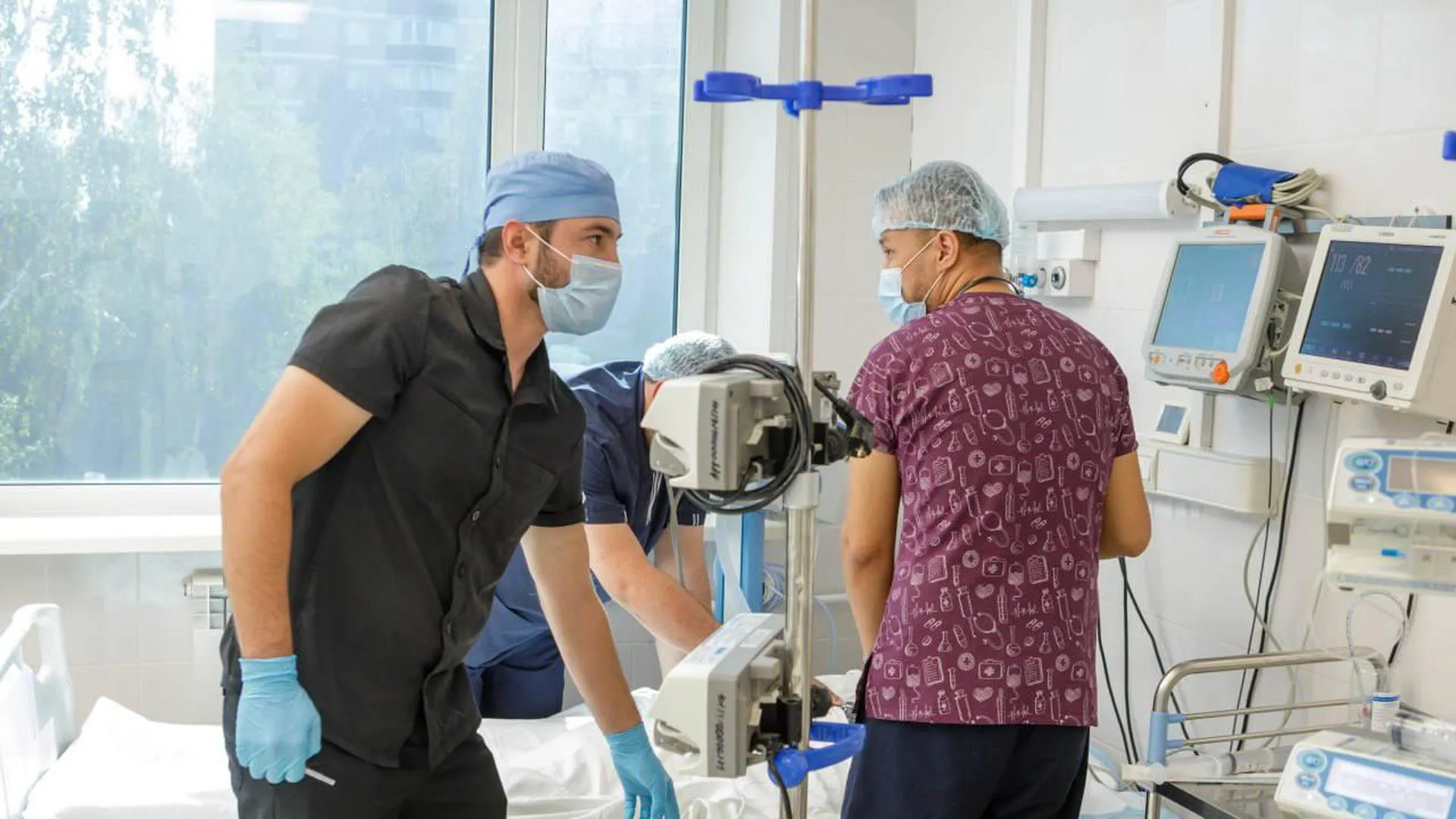 Не мог самостоятельно дышать: реаниматологи в Люберцах спасли пациента в крайне тяжелом состоянии
