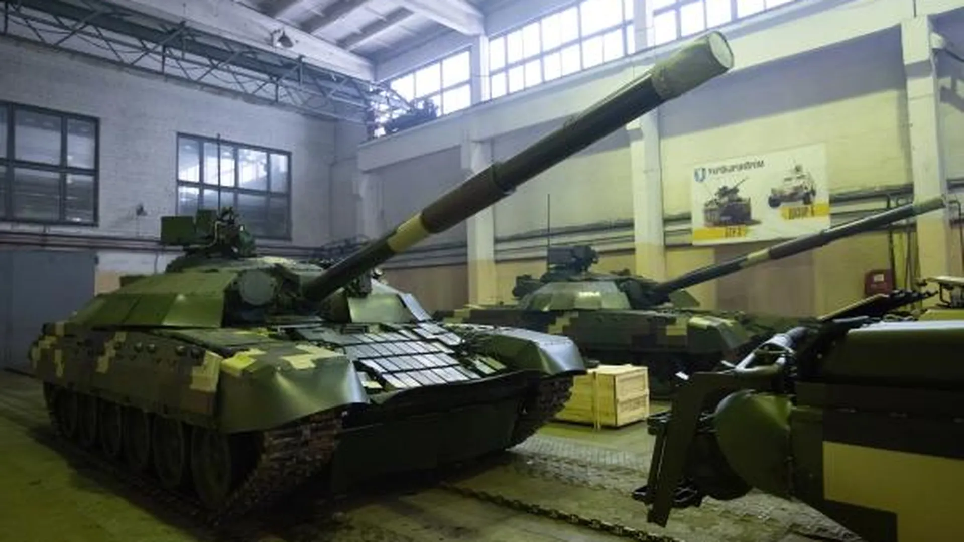 Выпуск автомобилей и бронетанковых вооружений в России вырос втрое за год
