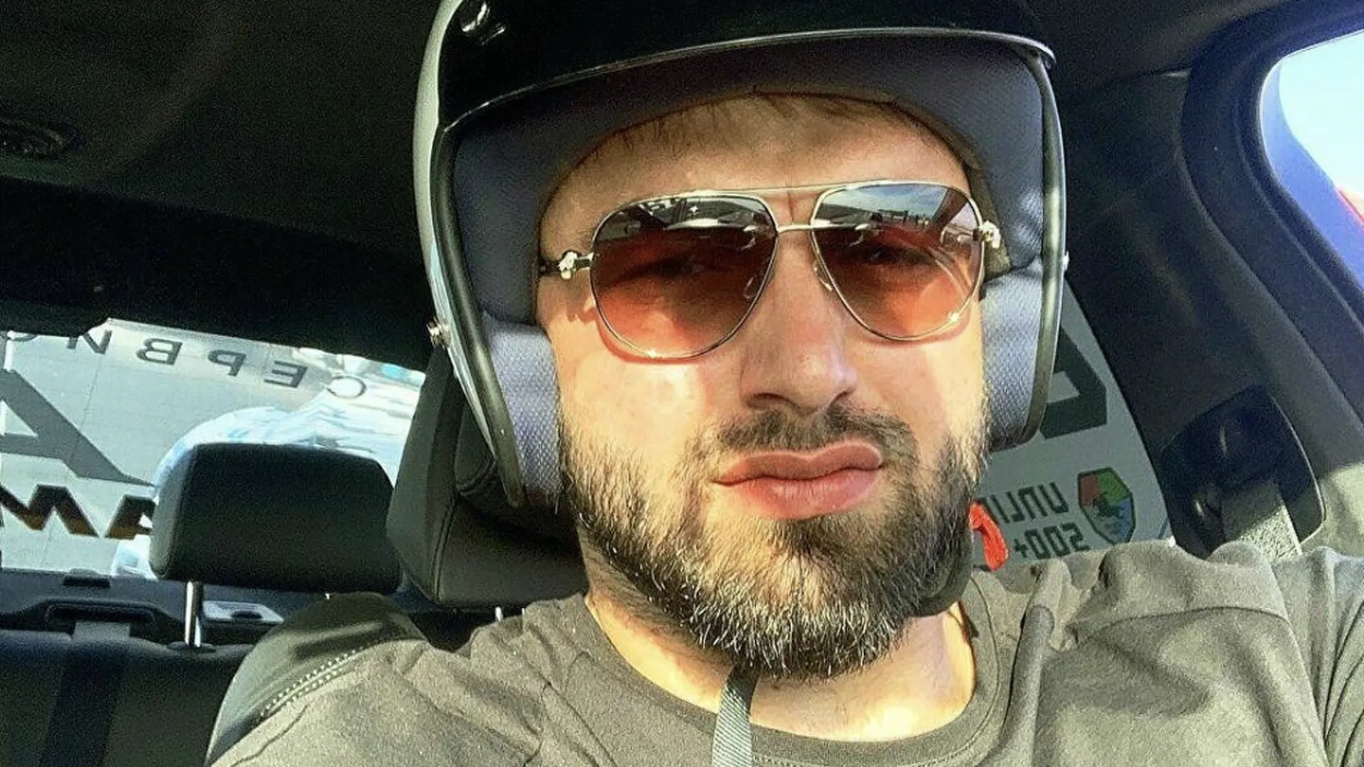 Блогер Губденский играл в «шашки» на дороге перед аварией на Кутузовском — СМИ