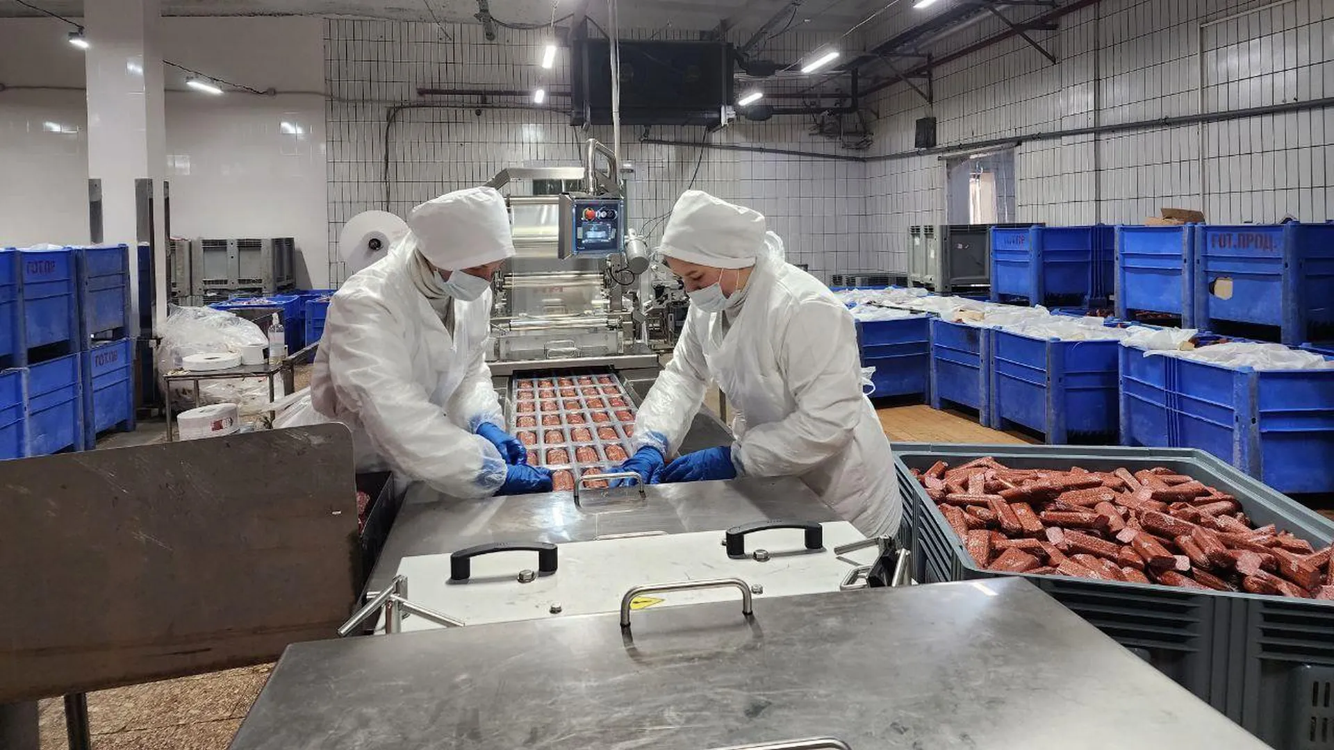 Подмосковный завод по изготовлению колбасной продукции увеличивает рабочие места