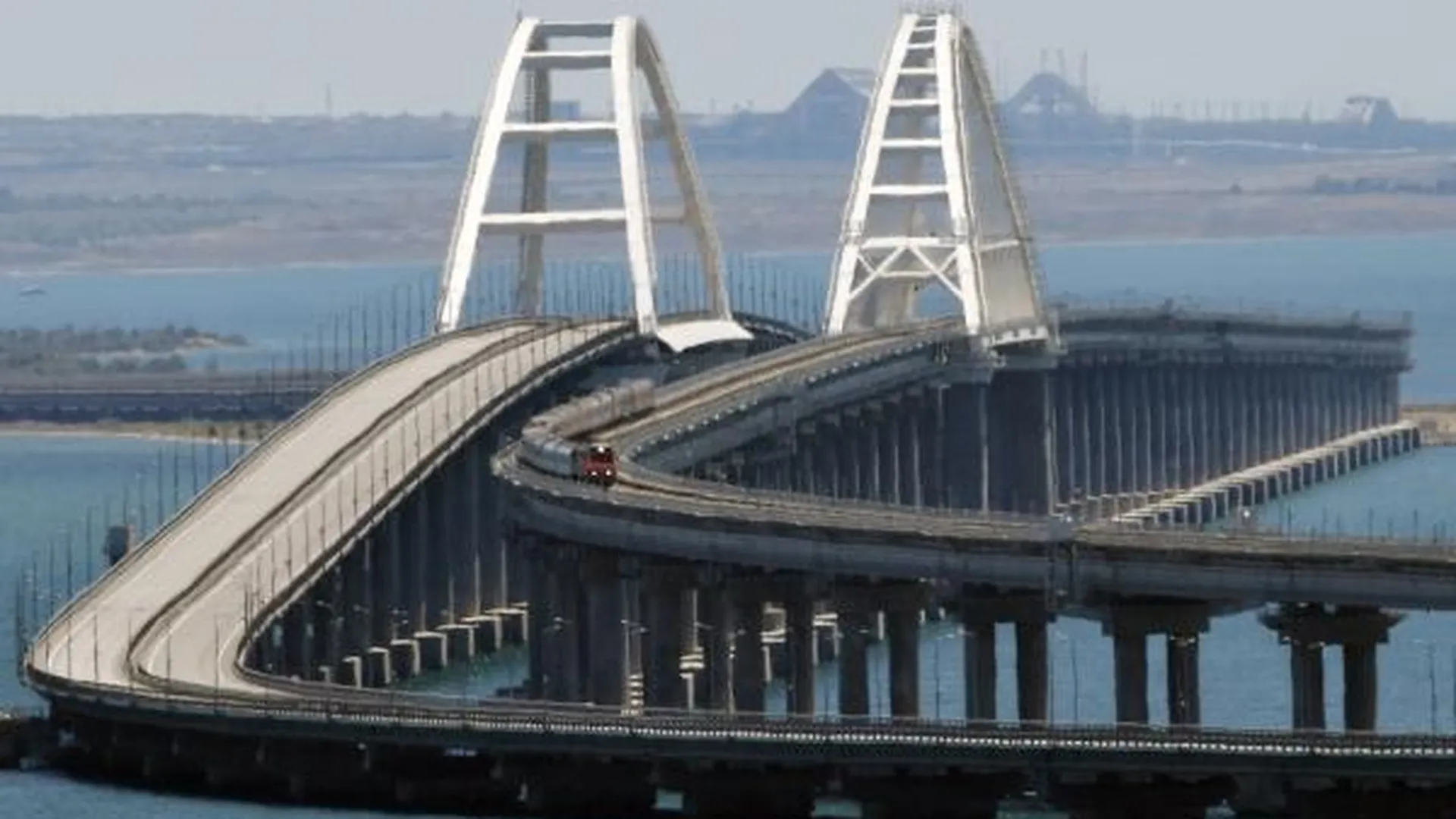 Движение по Крымскому мосту временно ограничили