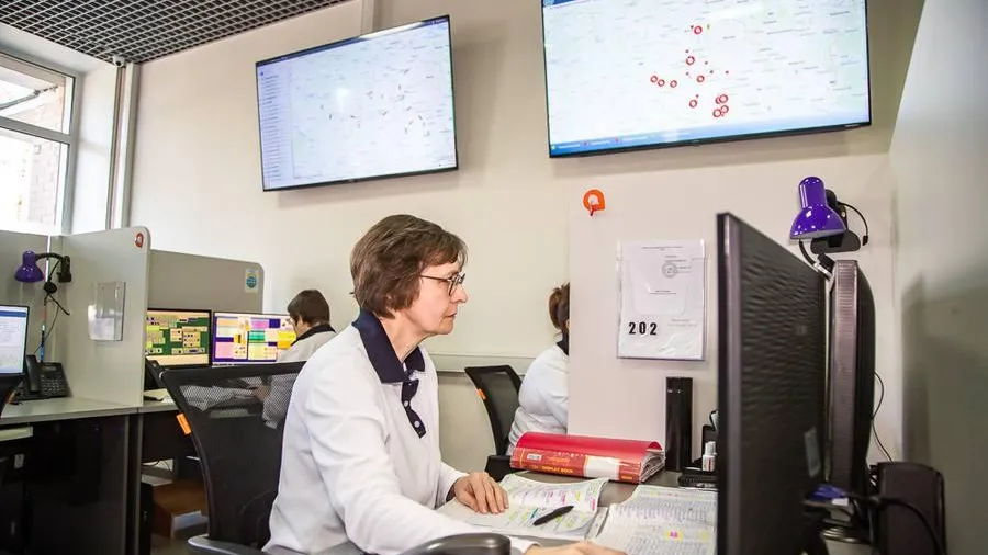 Единая диспетчерская служба по коммунальным вопросам заработала в ...