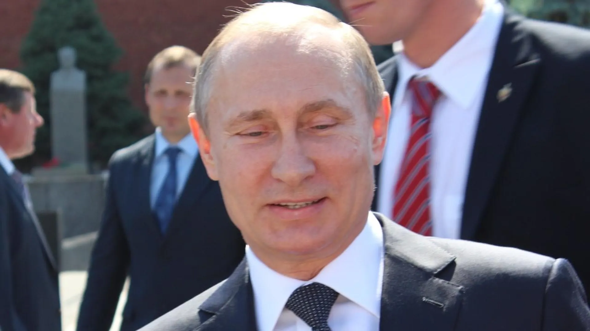 ЦИК принял документы на регистрацию Путина кандидатом на выборах президента