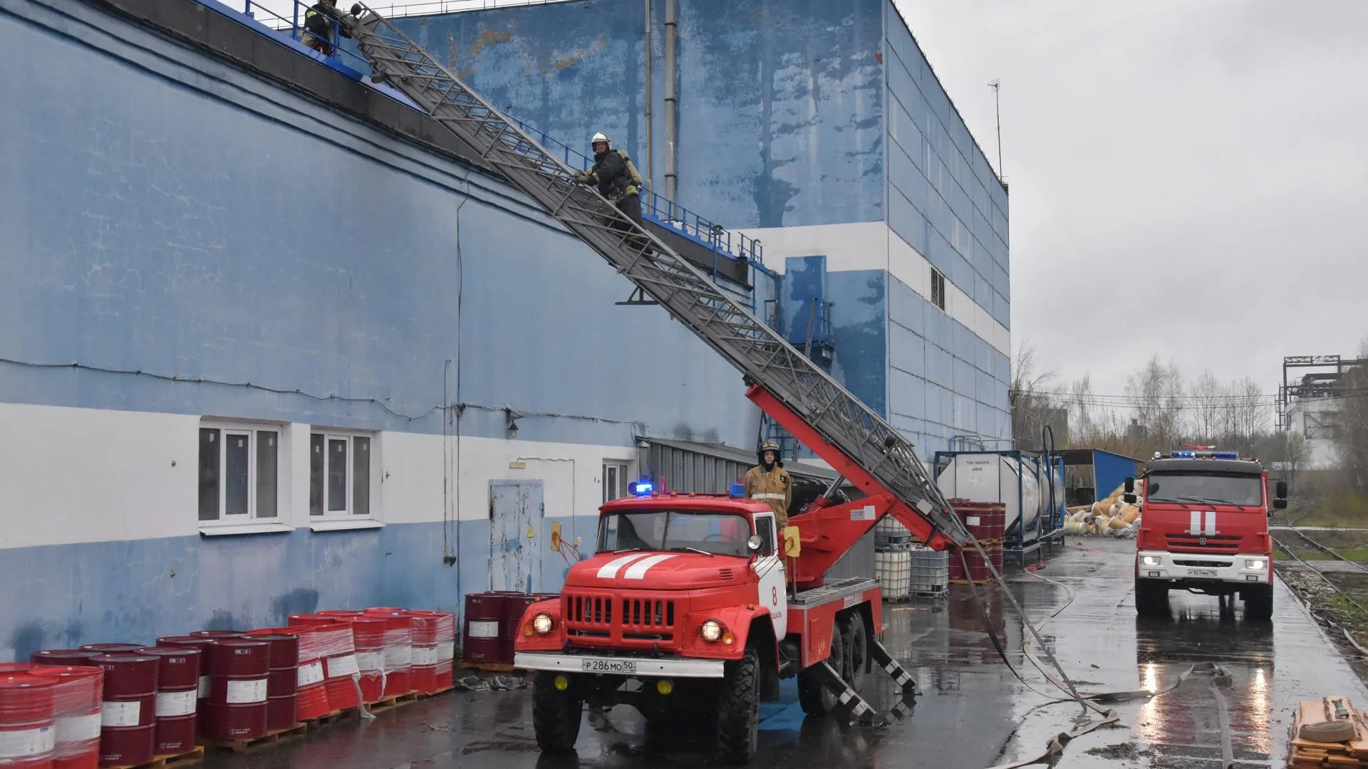 Тренировочные пожарно-тактические учения прошли на шатурском предприятии РИФ «Аметист»