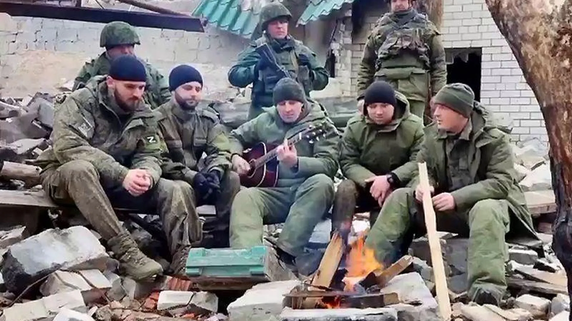 «Чтобы все знали и дома, и за пределами»: Манучаров призвал поддержать солдат, которые спели о Победе