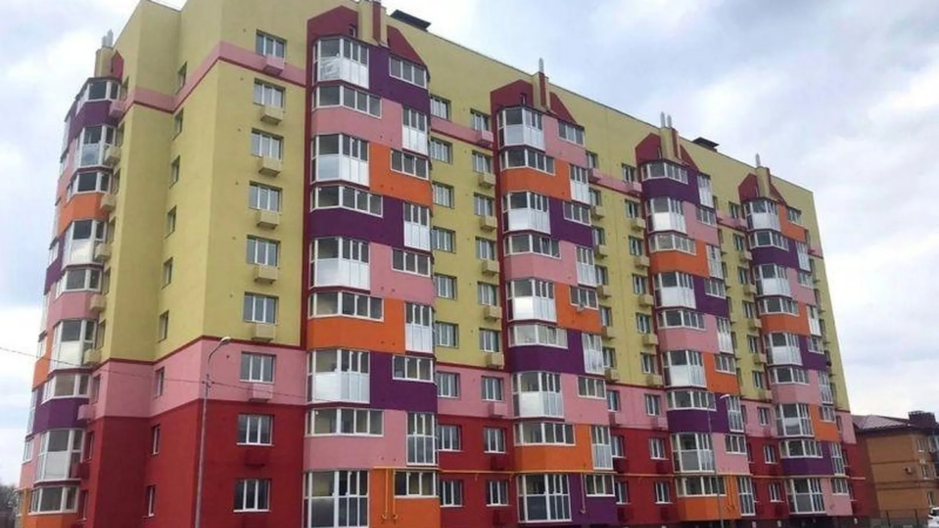 Два десятка семей переедут из аварийного жилья в Краснозаводске
