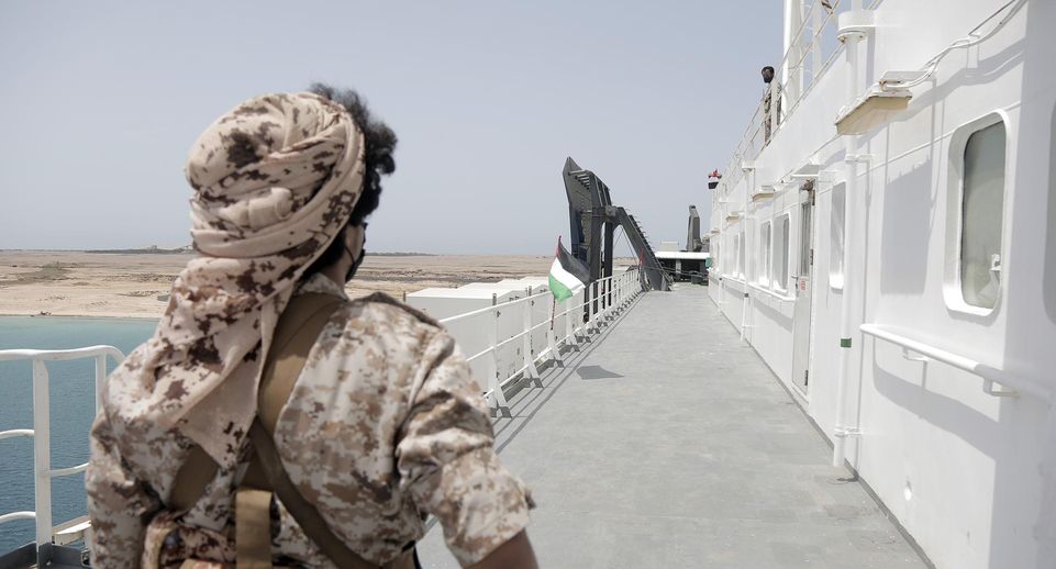 Хуситы заявили об атаке на 5 судов в порту Хайфа и Средиземном море