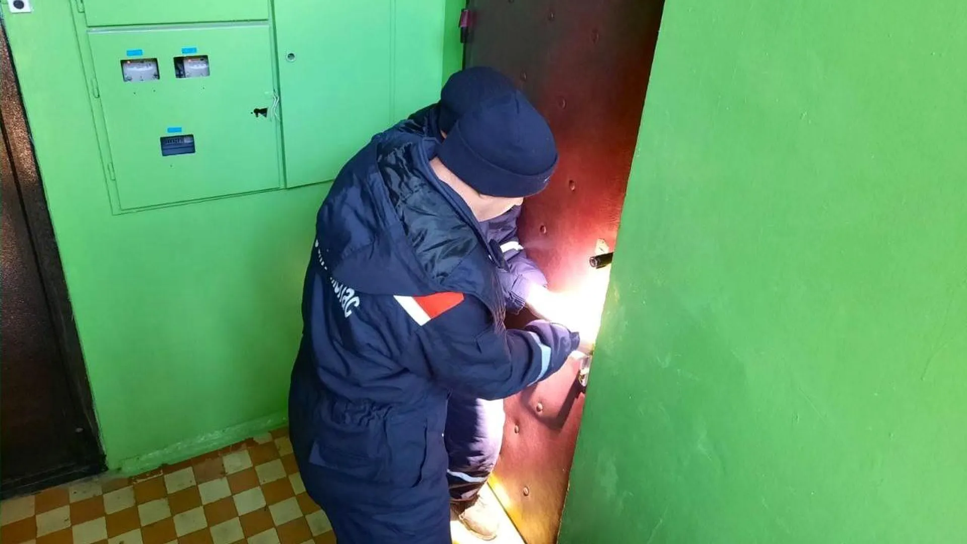 Спасатели в Сергиевом Посаде освободили пенсионерку из запертой квартиры