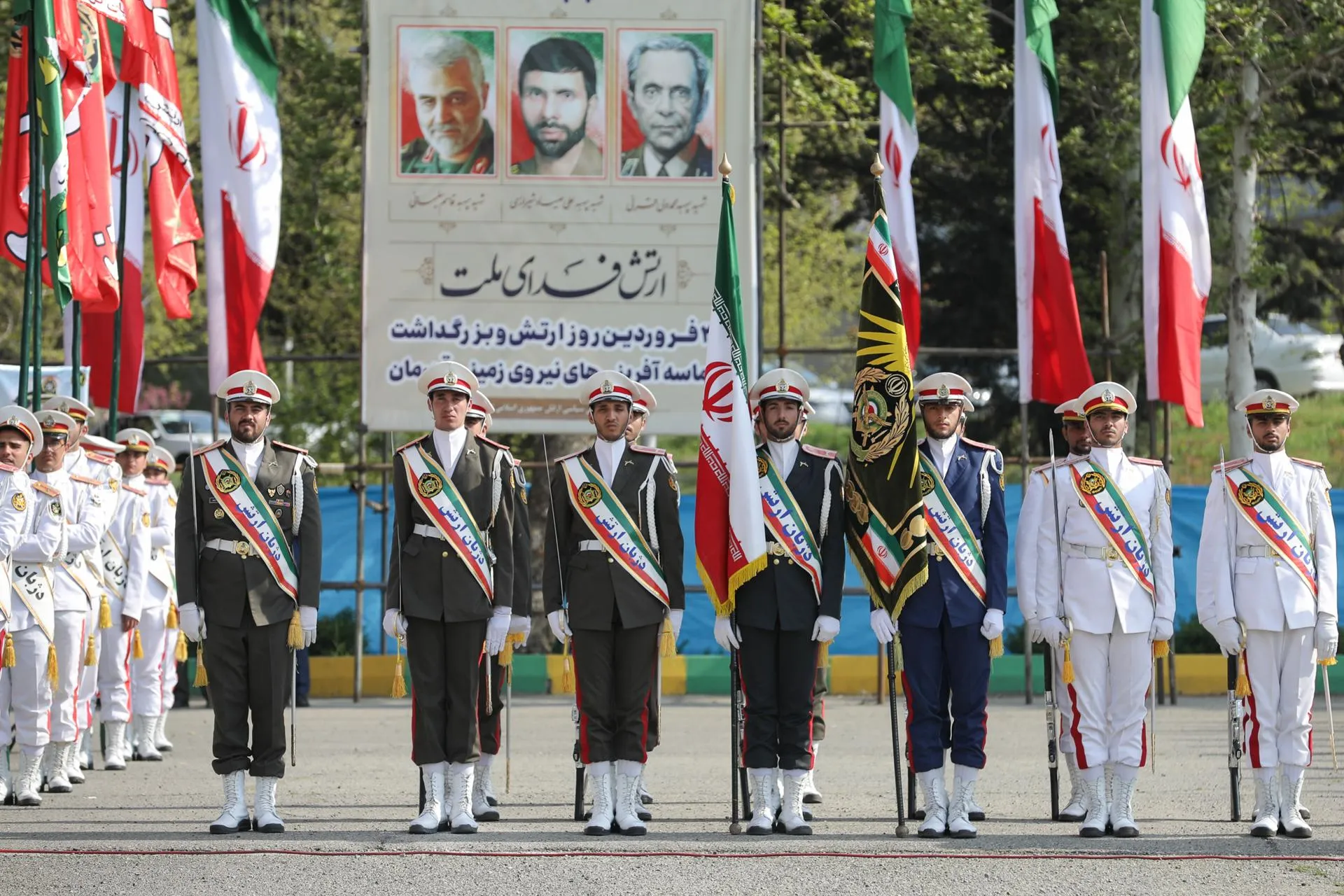 Военный парад в Иране