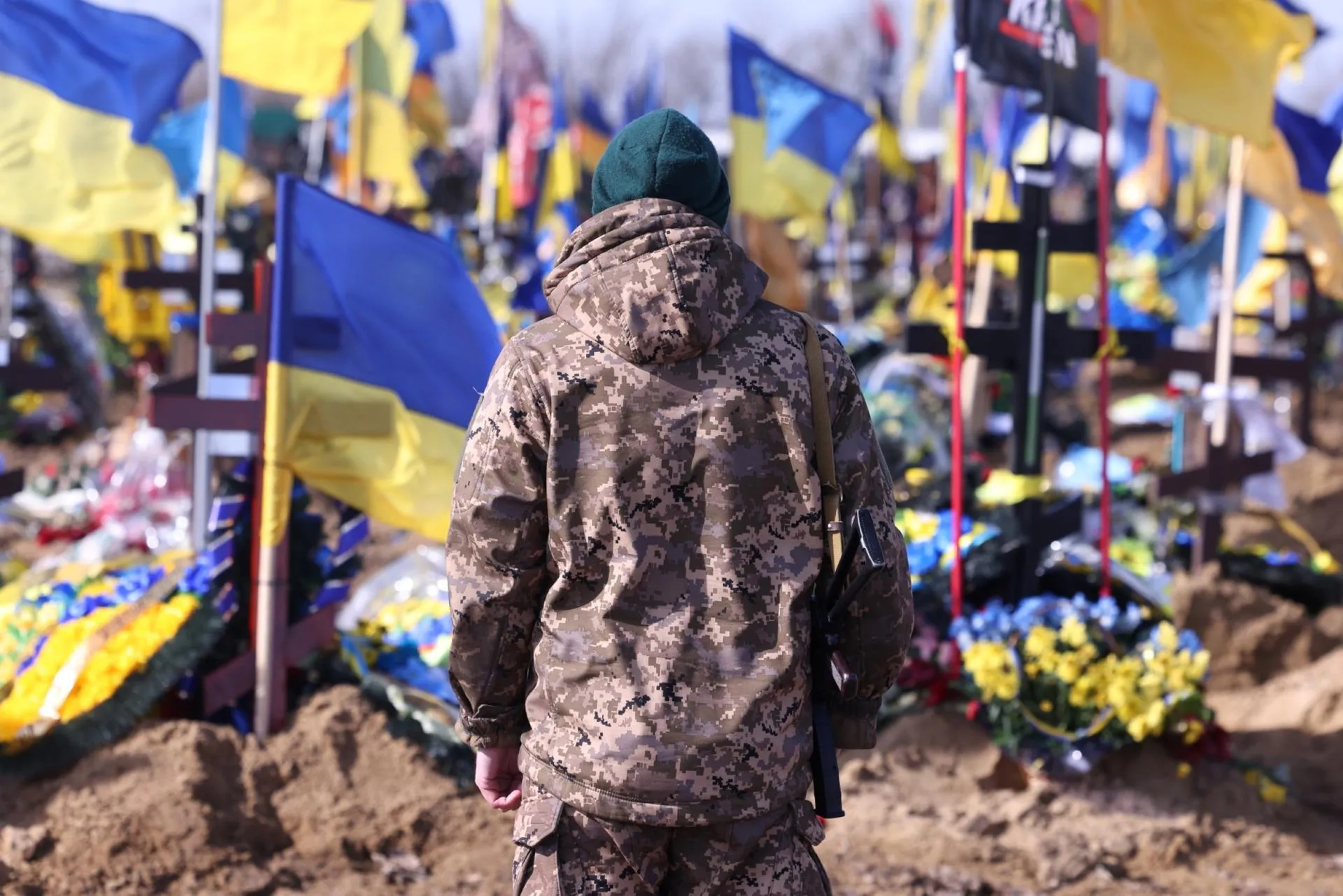 Кладбище украинских солдат, Харьков, февраль 2024 года. David Young