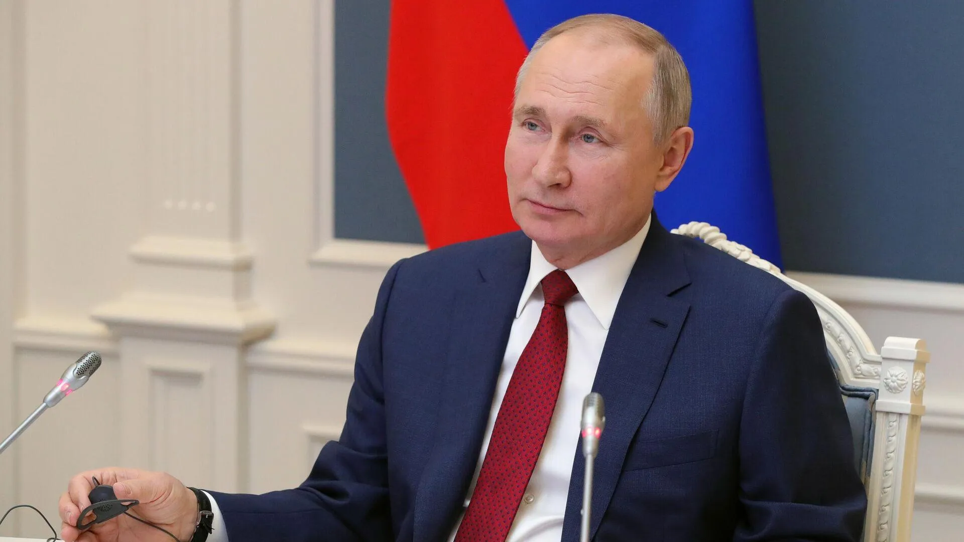 Путин указал на провал экономической агрессии против России