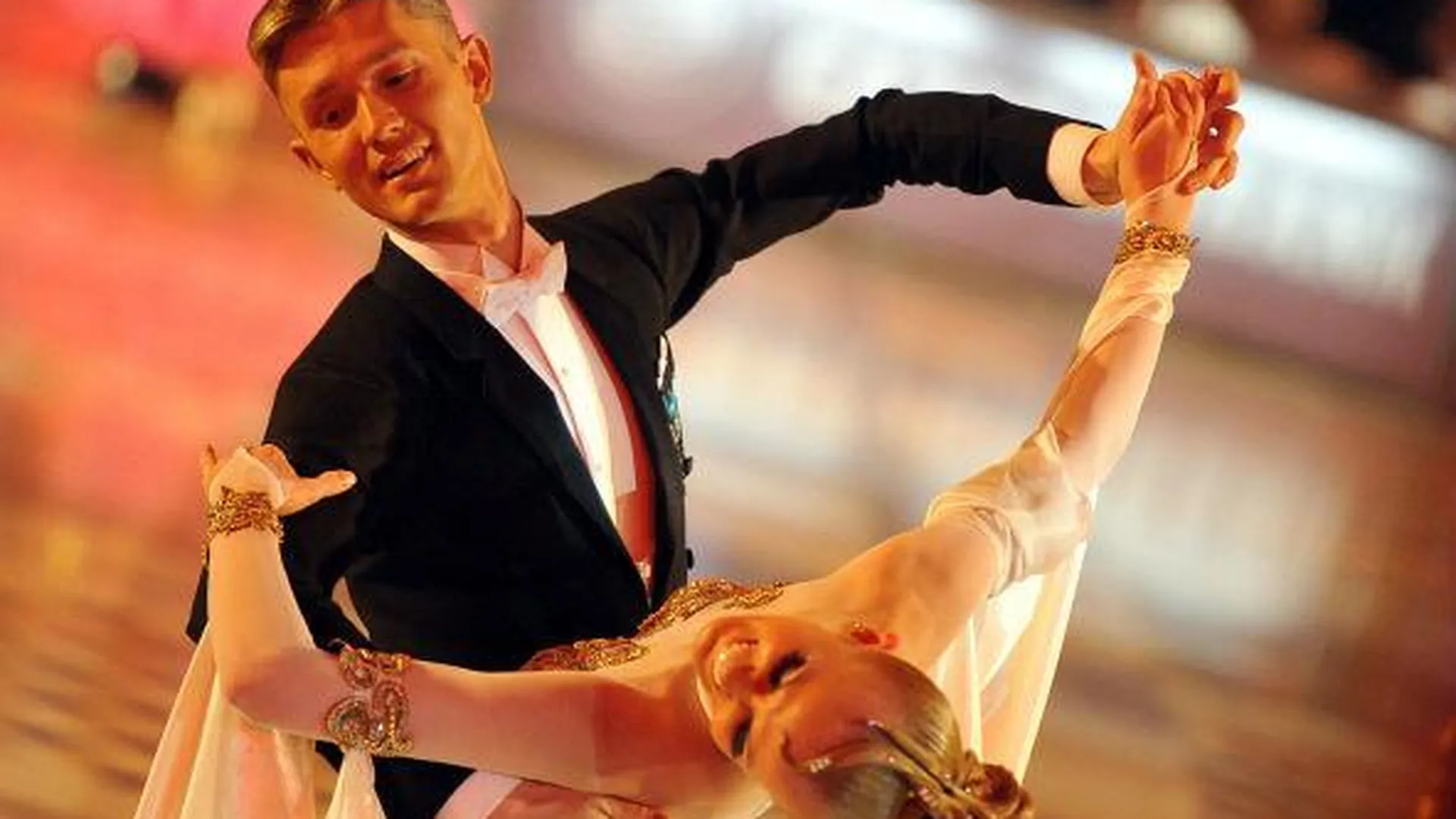 Более 650 пар участников собрал танцевальный турнир в Лобне