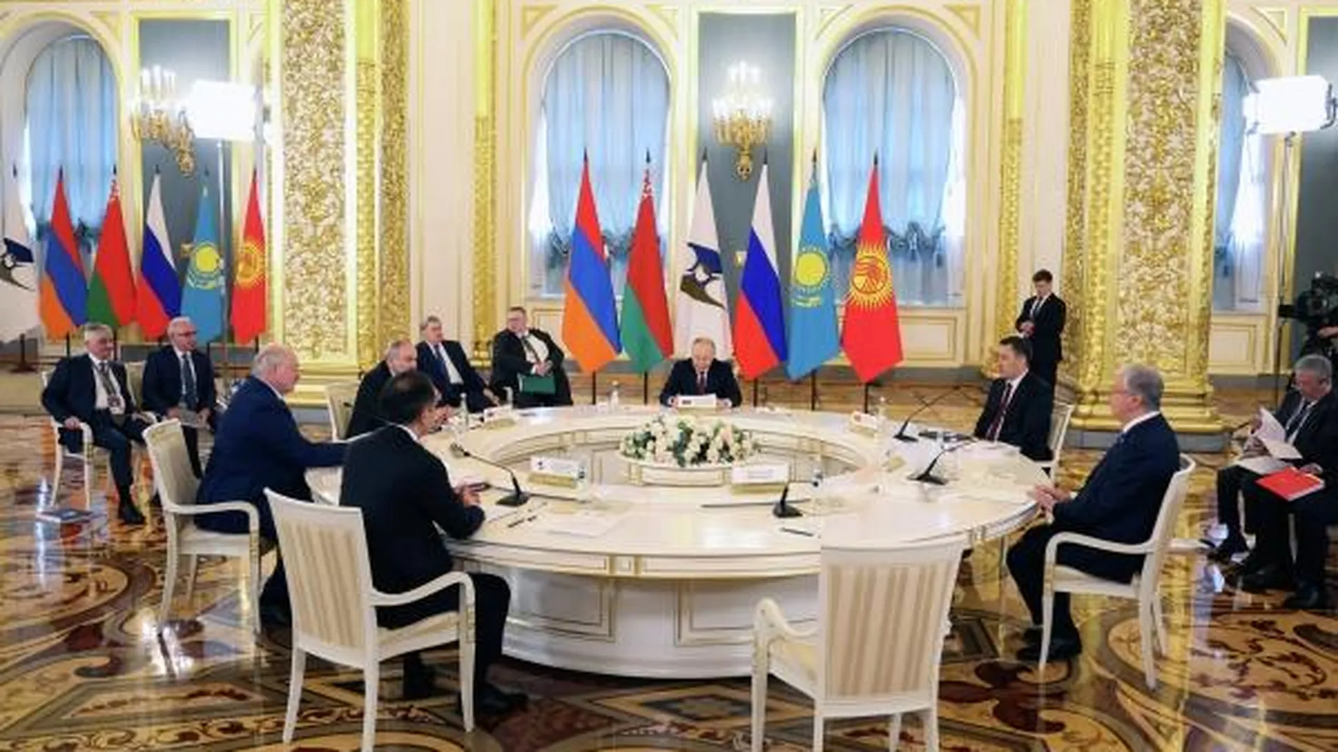 Путин заявил о планах дальнейшего углубления сотрудничества стран ЕАЭС