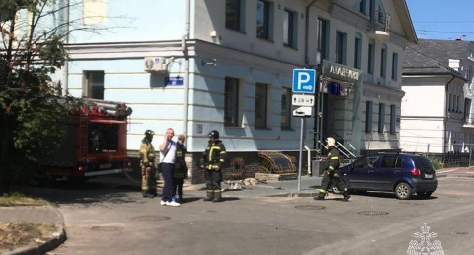 МЧС: спасатели эвакуировали 50 человек из центра Нижнего Новгорода