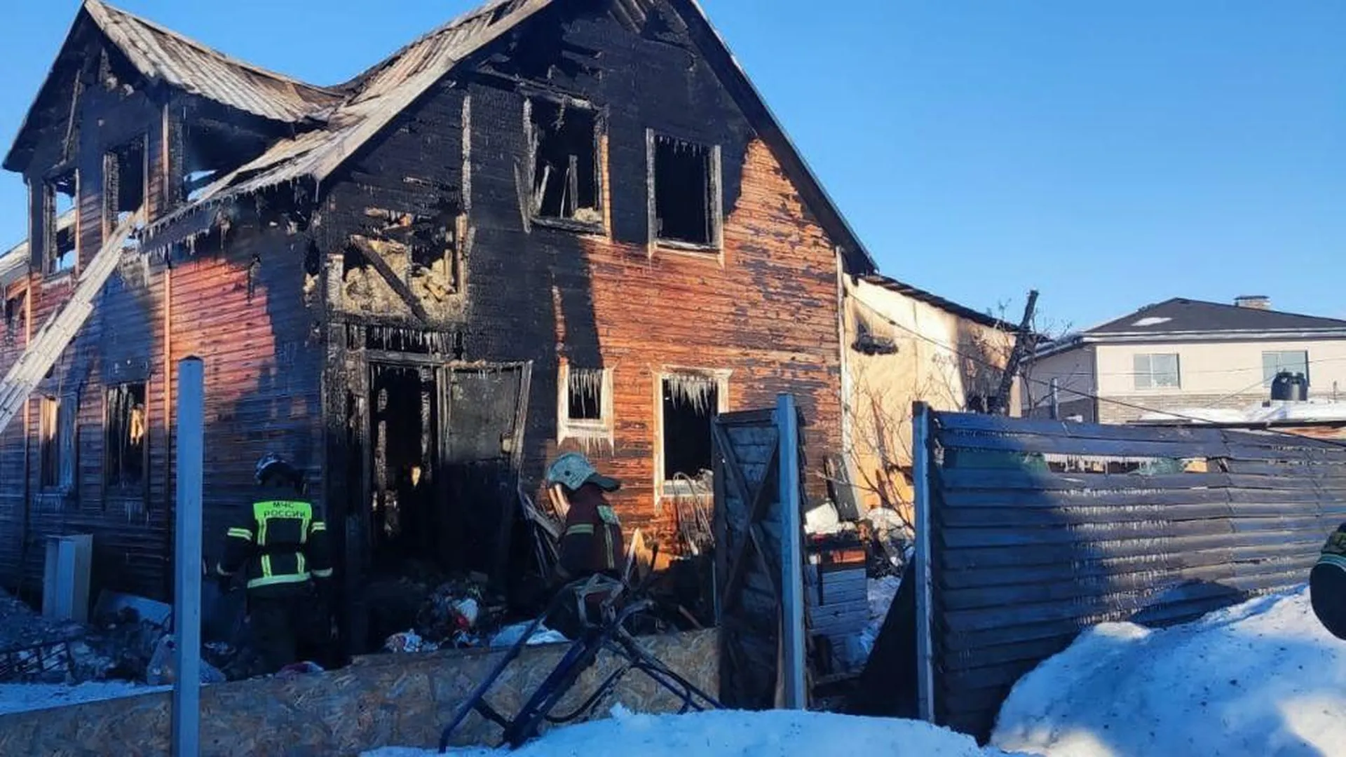 Прокуратура контролирует установление причин пожара в Раменском, где погибла 9-летняя девочка