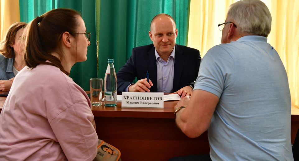 Более 40 человек посетили выездной прием администрации в Лесных Полянах