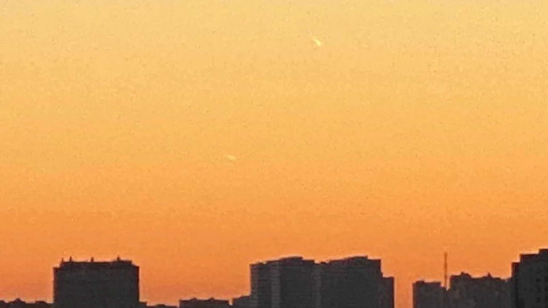 Два метеора зафиксировали в небе над Ивантеевкой