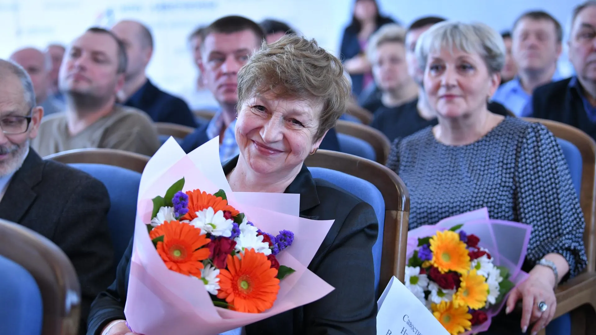 Сотрудникам НПО имени Лавочкина в Химках вручили награды в День космонавтики