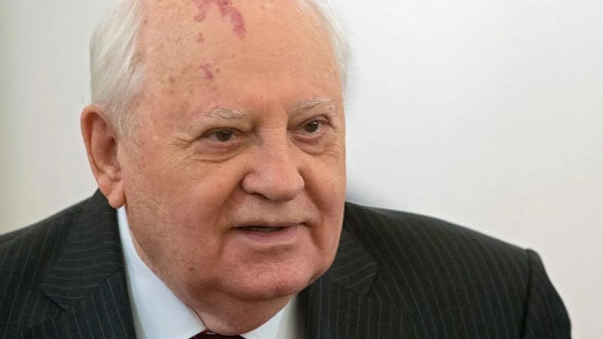 Горбачев перенес операцию