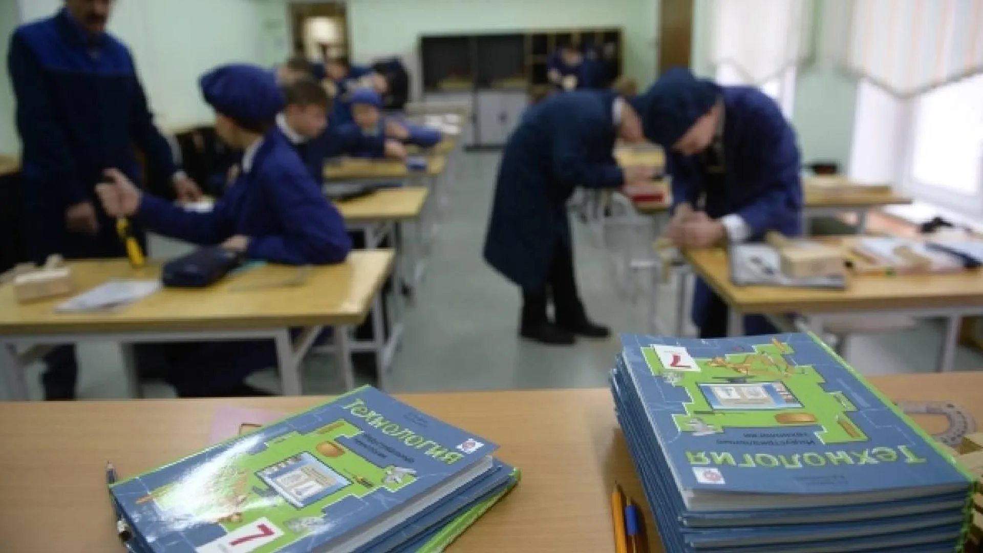 Уроки труда: В Ростове нашли способ, как прививать любовь к рабочим специальностям