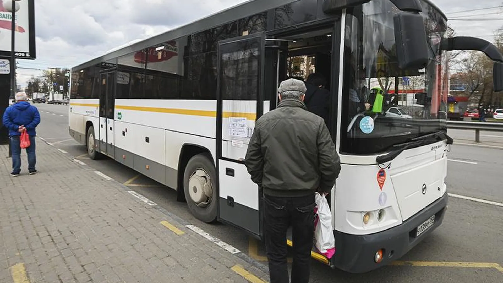 В области подвели первые итоги работы автобусных перевозчиков по брутто-контрактам
