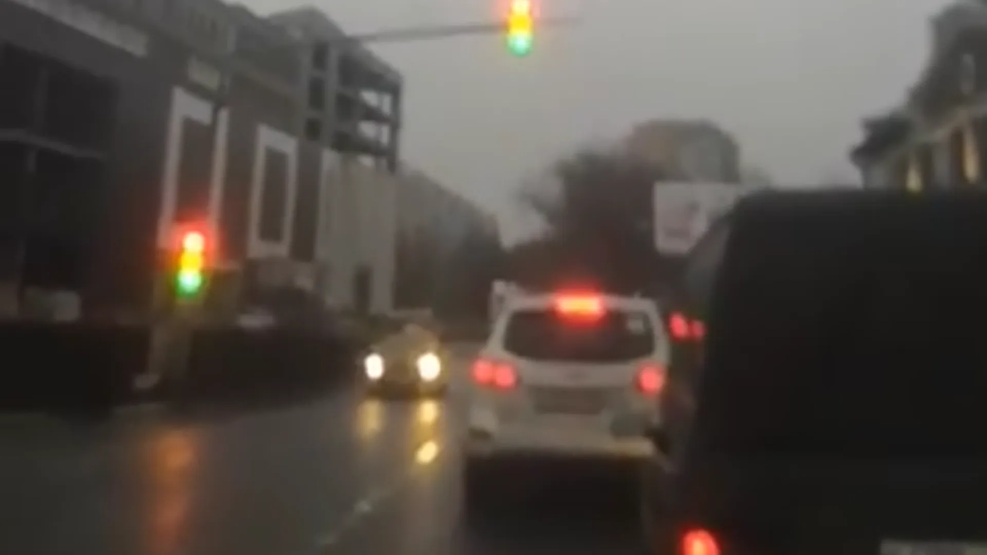 Неработающие светофоры устроили хаос на дороге в Щелково