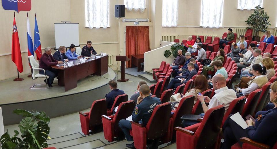 Глава Лобни Анна Кротова провела общегородское совещание