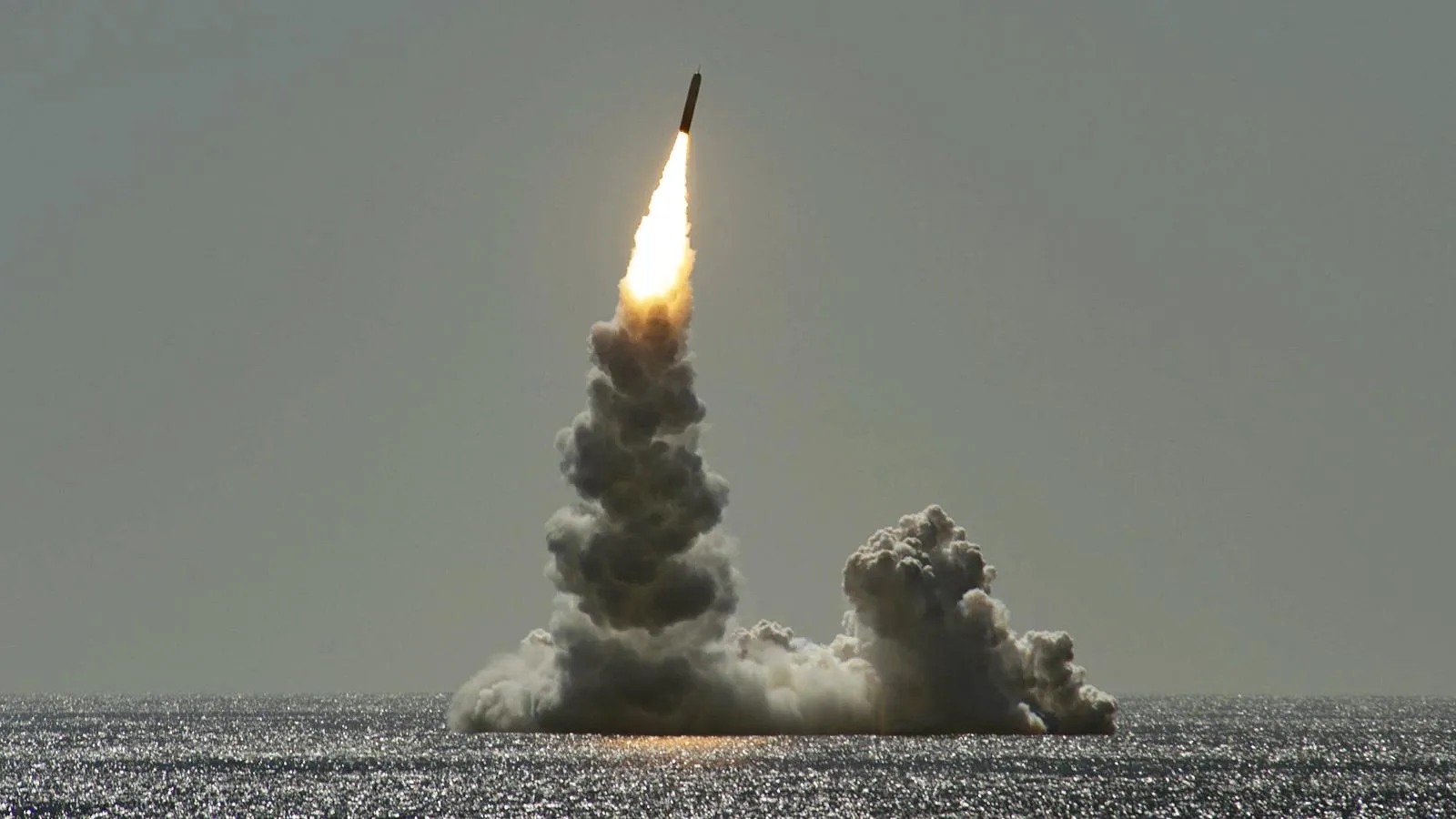 Запуск ракеты Trident (Трезубец). Фото: MC2 Thomas Gooley