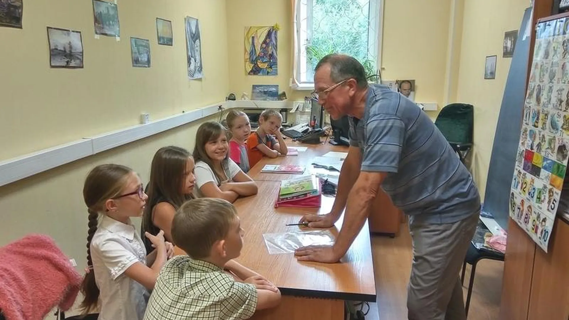 Сотрудники Пенсионного фонда в Химках помогают школьникам подтянуть английский
