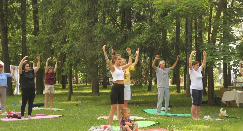 Более 15 тысяч человек посетили летний фестиваль йоги в Воскресенске