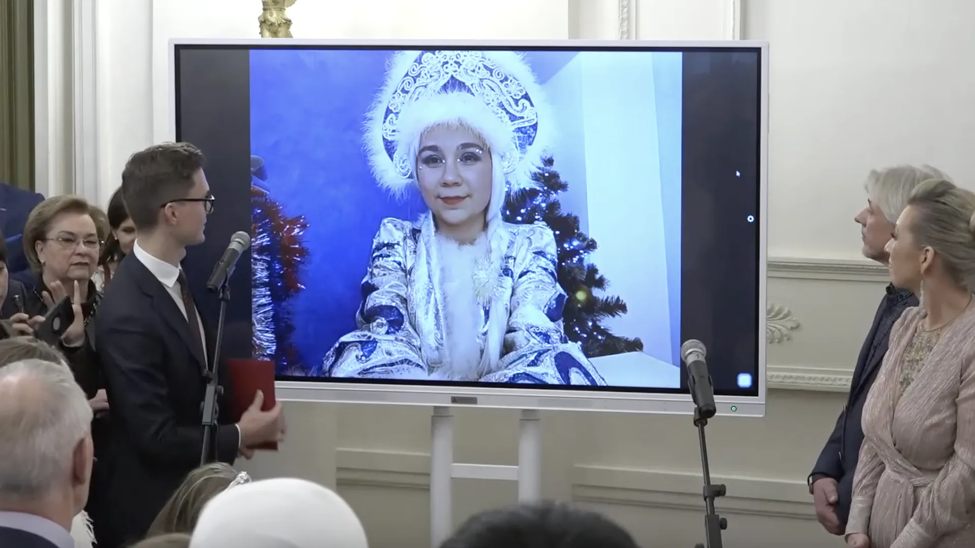Белорусская артистка исполнила песню на стихи Марии Захаровой