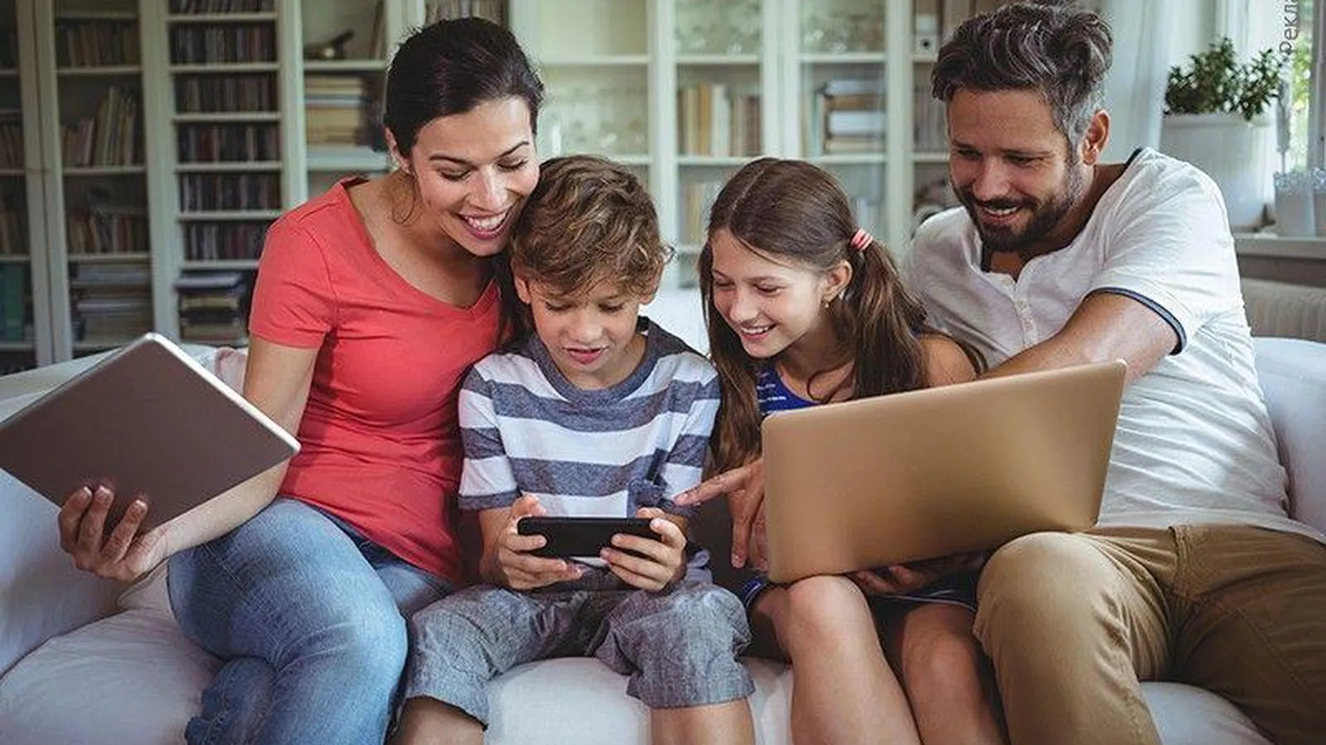 Аналитики подсчитали, сколько времени проводят в интернете подмосковные семьи