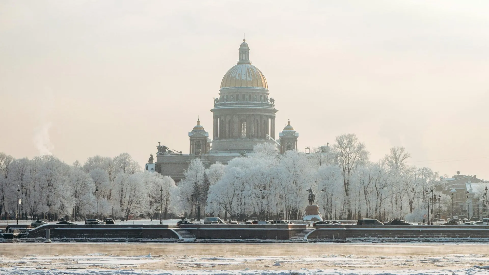 Петербургского чиновника оштрафовали за плохую уборку снега