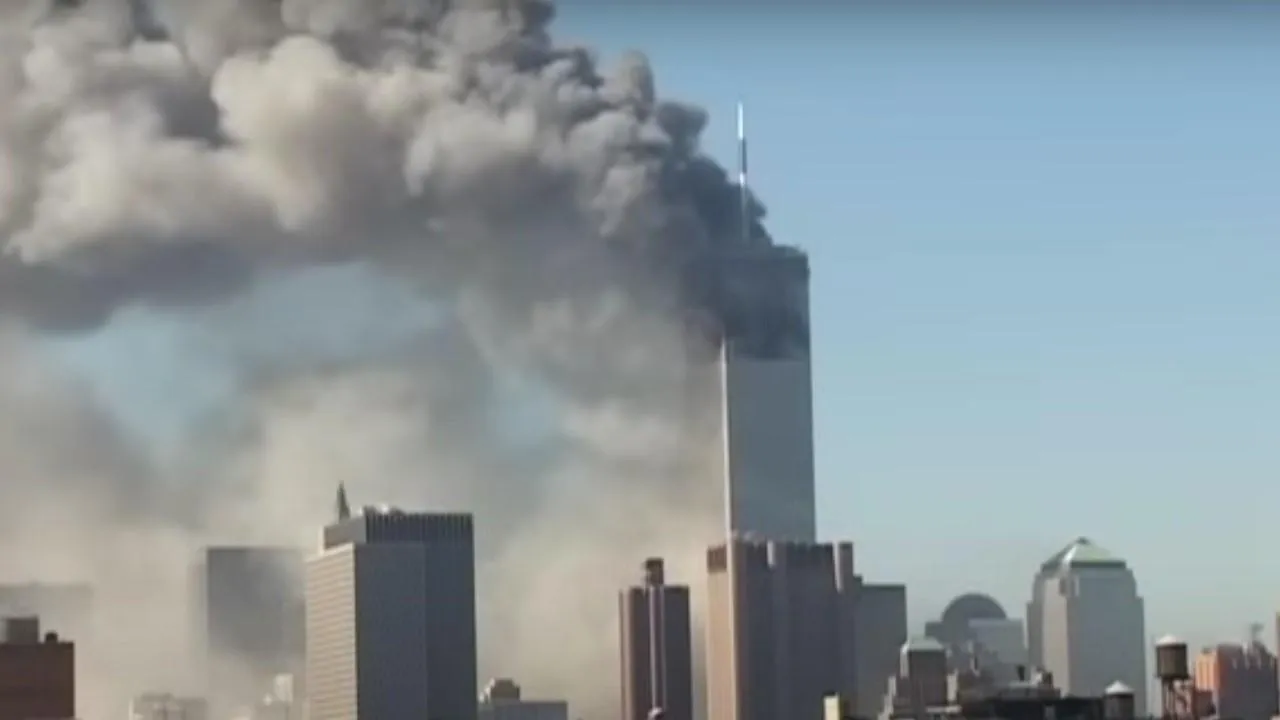 Появились новые кадры обрушения башен-близнецов в Нью-Йорке спустя 23 года