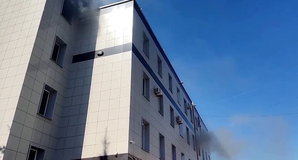МЧС России: в Магнитогорске спасатели ликвидировали открытое горение в ТЦ
