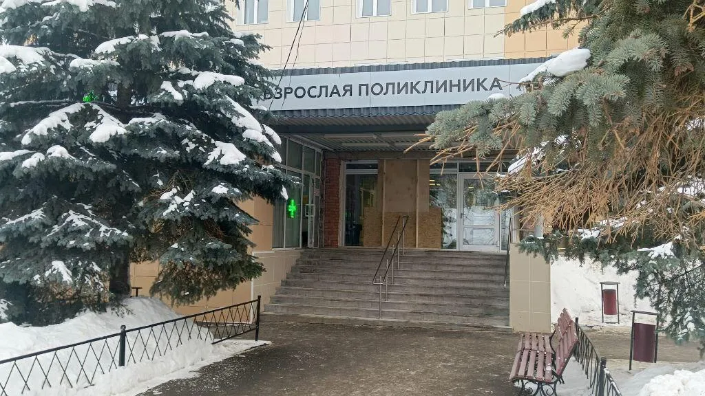 Капитальный ремонт продолжают производит в здании Дмитровской взрослой поликлиники