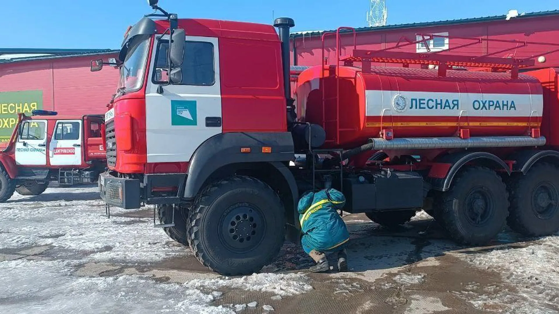 Подмосковная служба лесных пожарных проверила готовность техники к сезону  повышенных рисков | 360°