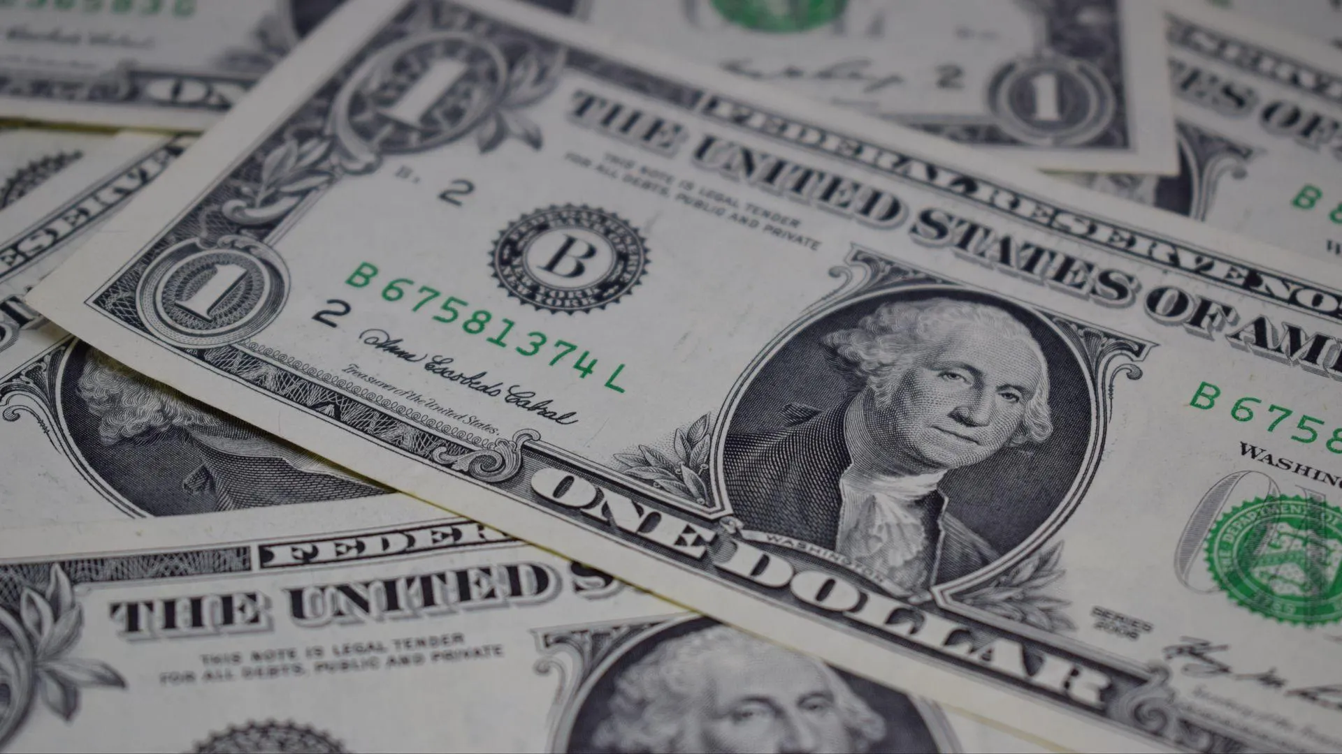 Росконгресс назвал сроки появления валюты, способной полностью вытеснить доллар с мировых рынков