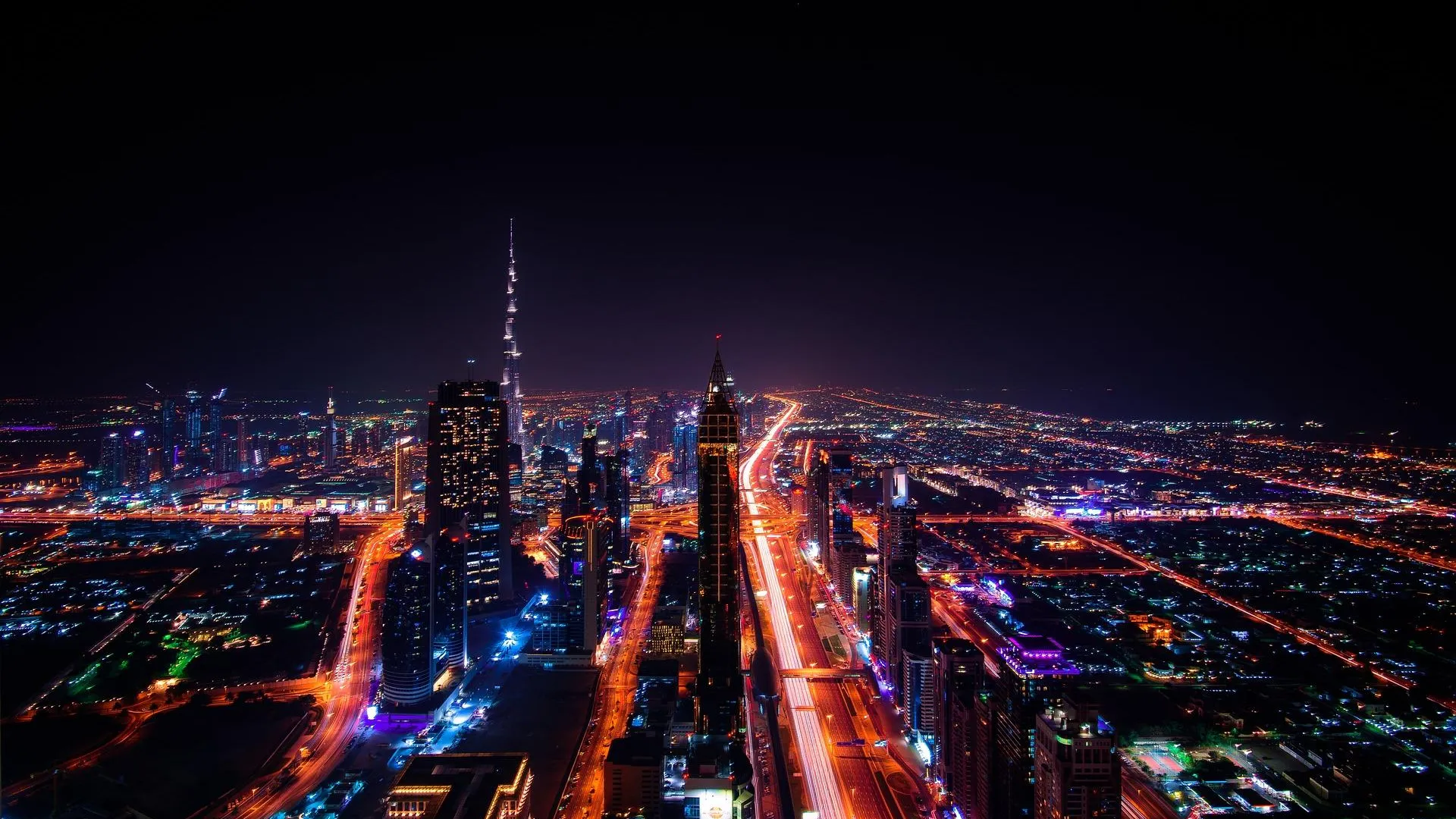 Рэперу Oxxxymiron пригрозили запретом на выступления в Дубае