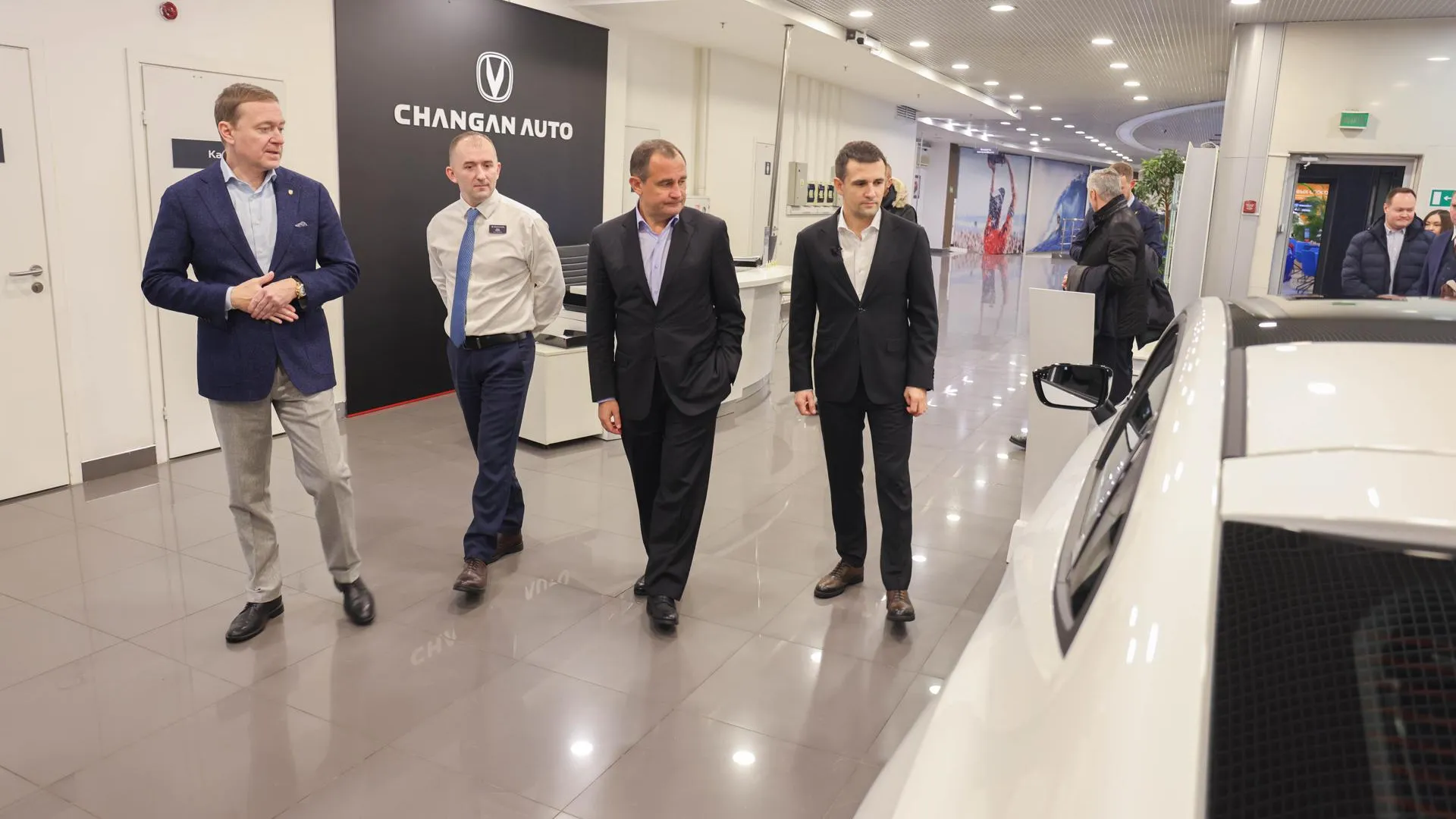 Игорь Брынцалов посетил компанию в Реутове, реализующую инвестпроект по замене европейских авто на китайские