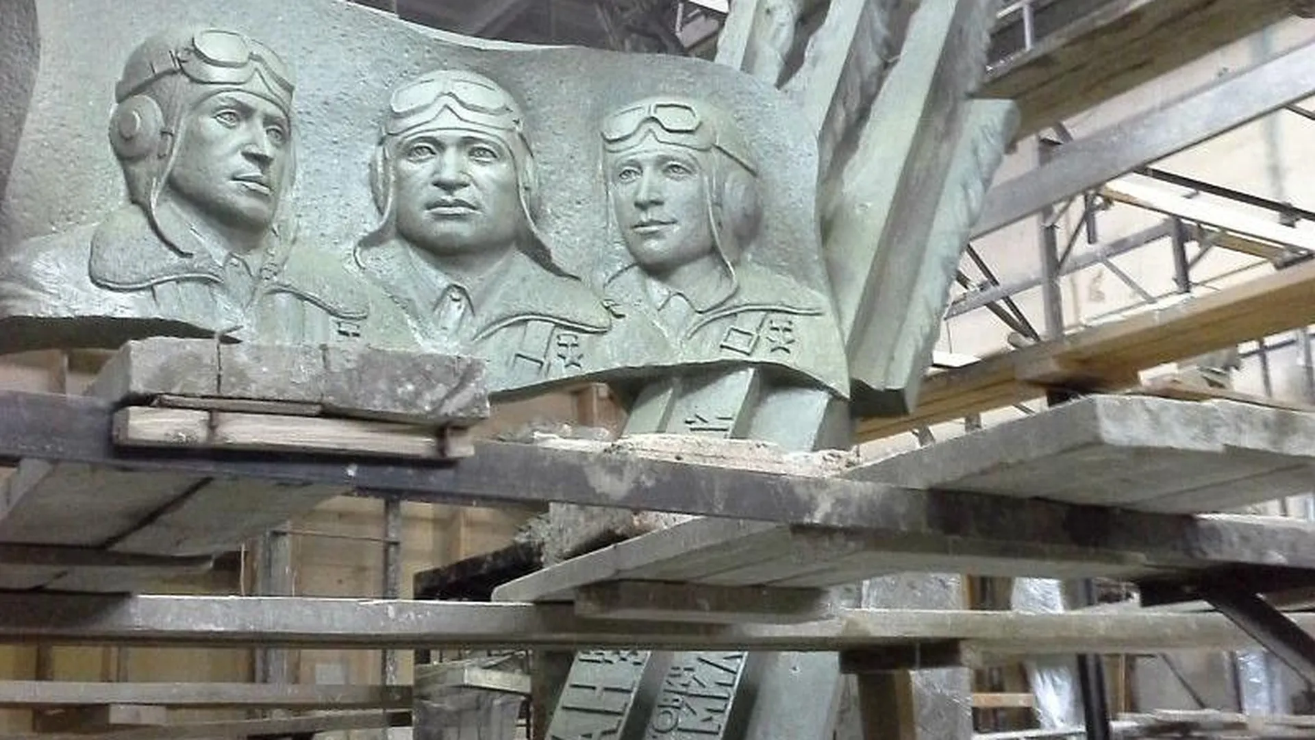 Памятник героям-летчикам «Три Ивана» откроют в Люберцах 9 мая