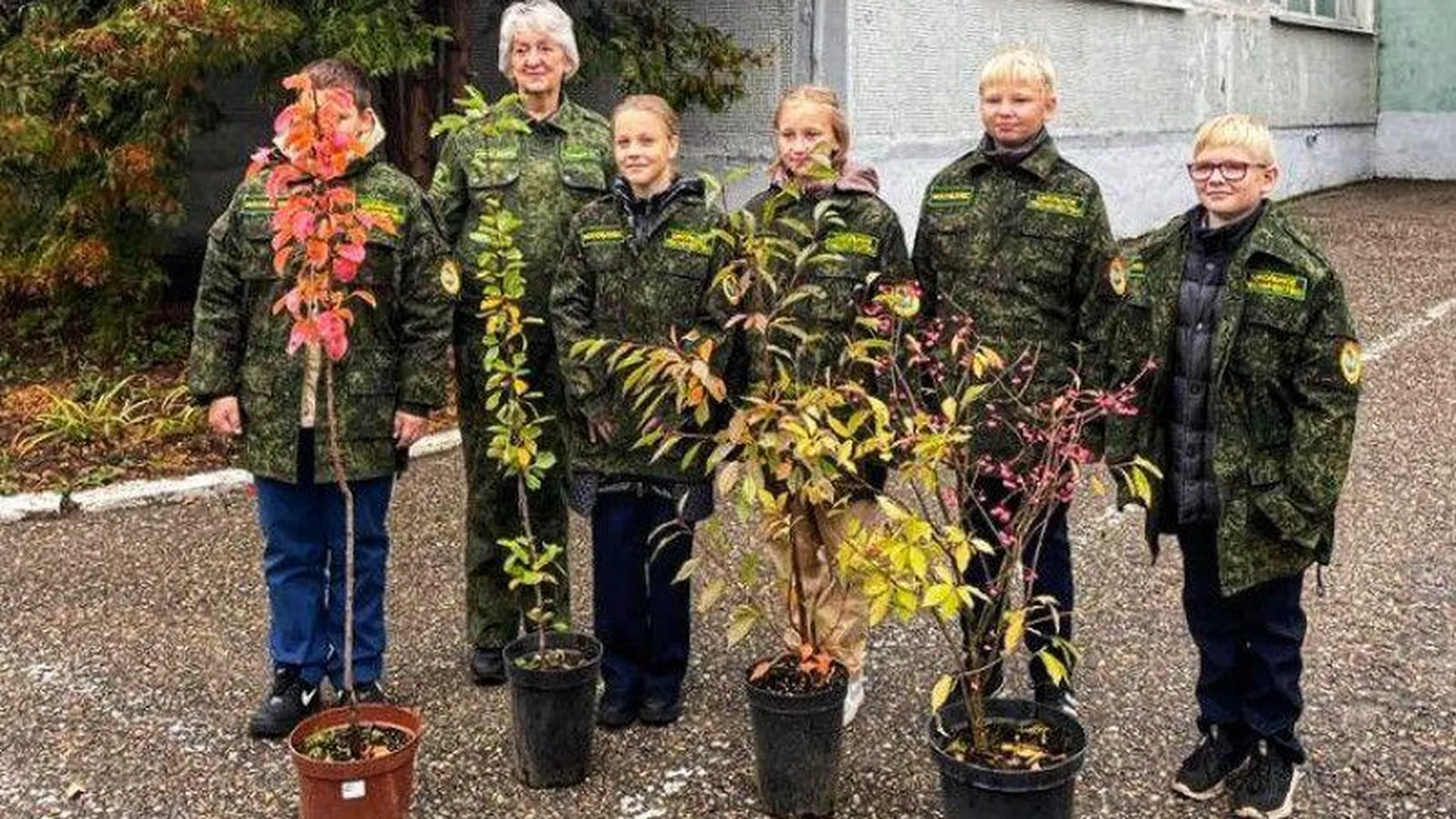 Школьные лесничества «Лесная застава» и «Лепесток» из Подмосковья высадили 26 деревьев