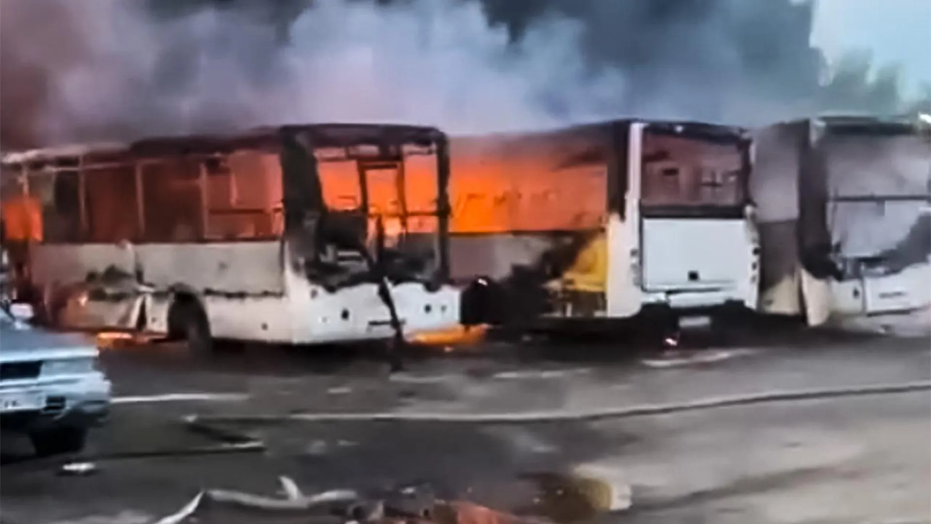 Власти Богородского округа не знают, кому принадлежат сгоревшие автобусы