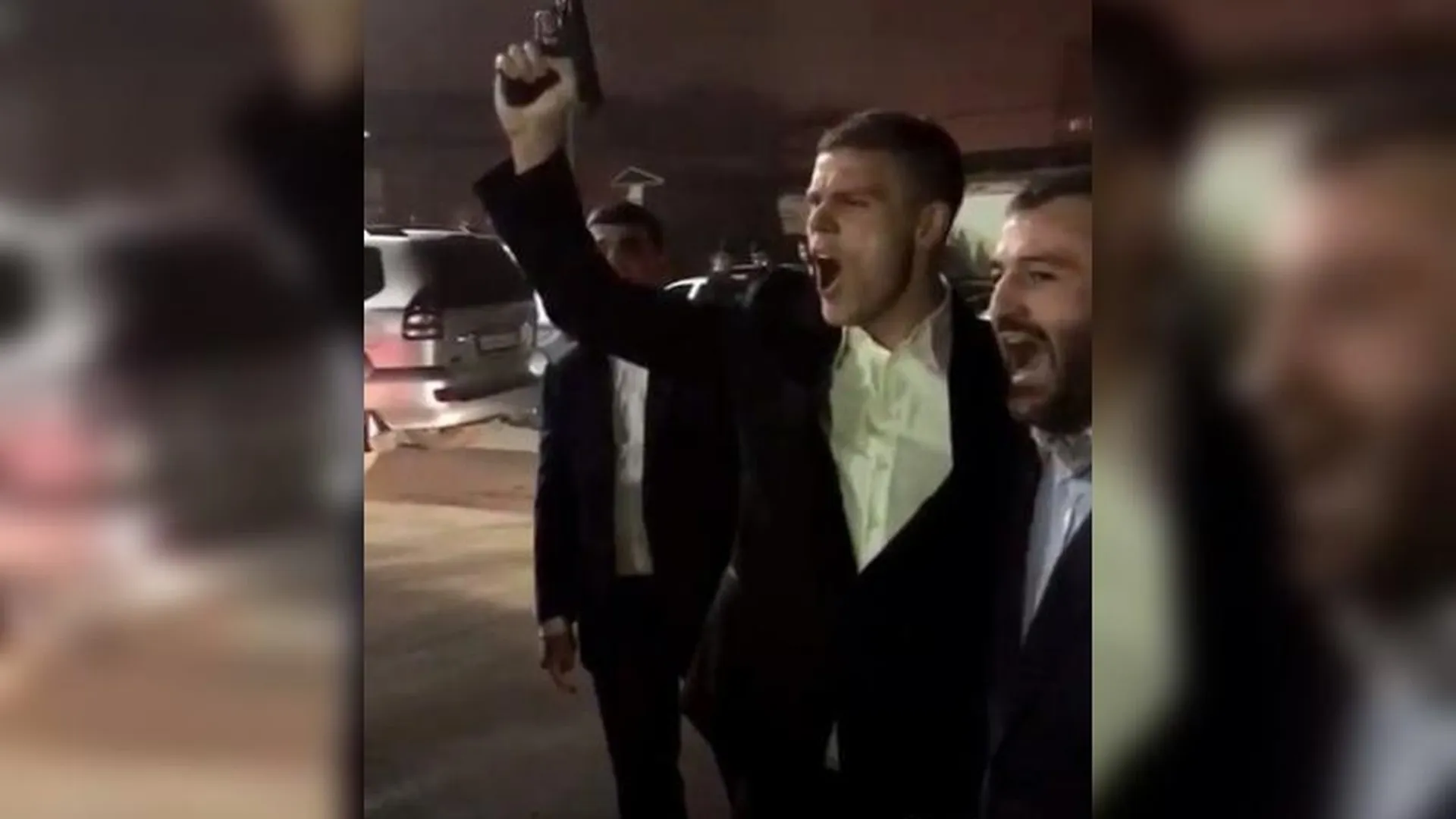 Футболист Кокорин на свадьбе друзей открыл стрельбу из пистолета