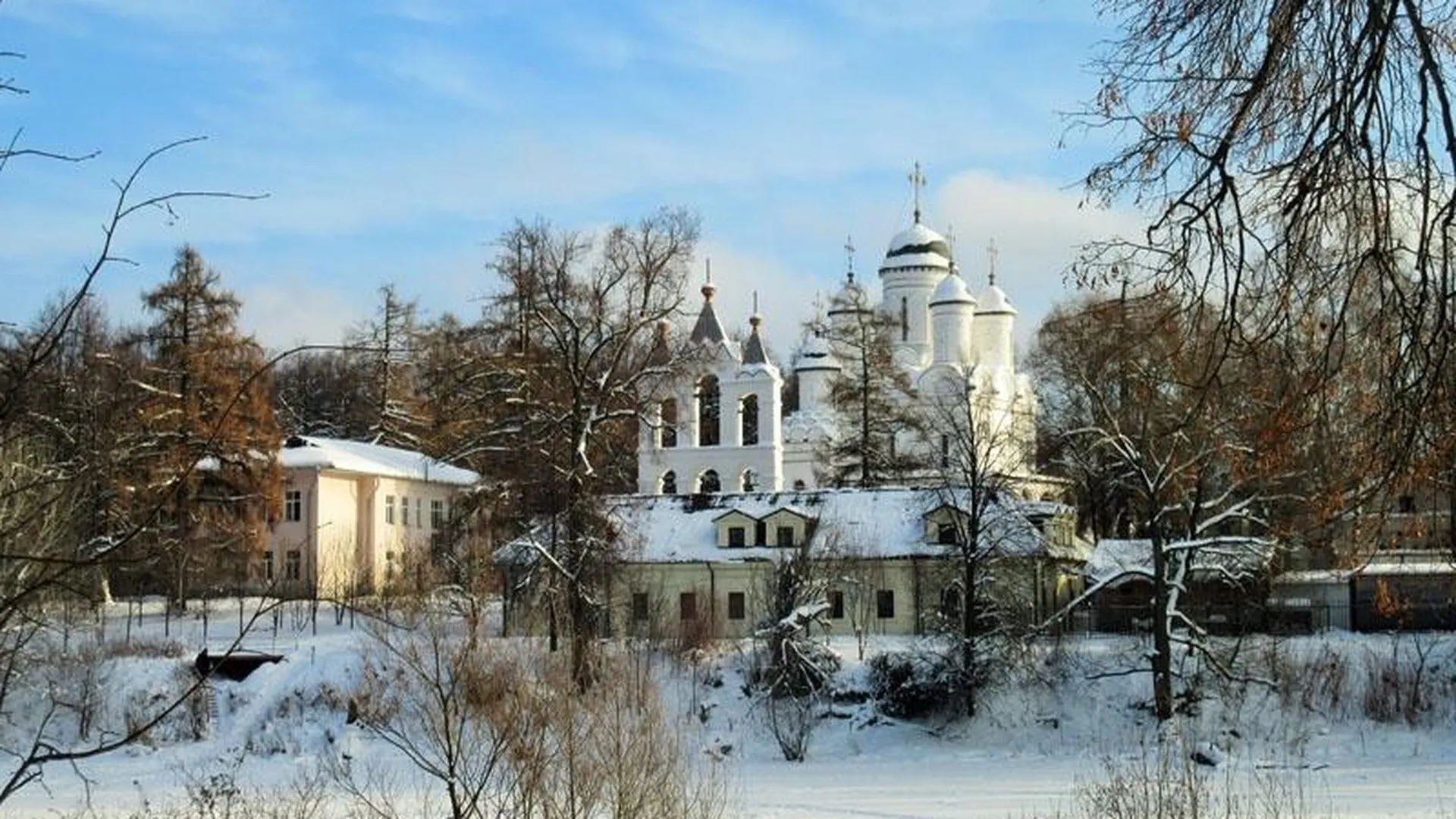 Храм Бориса Годунова с «колокольницей»