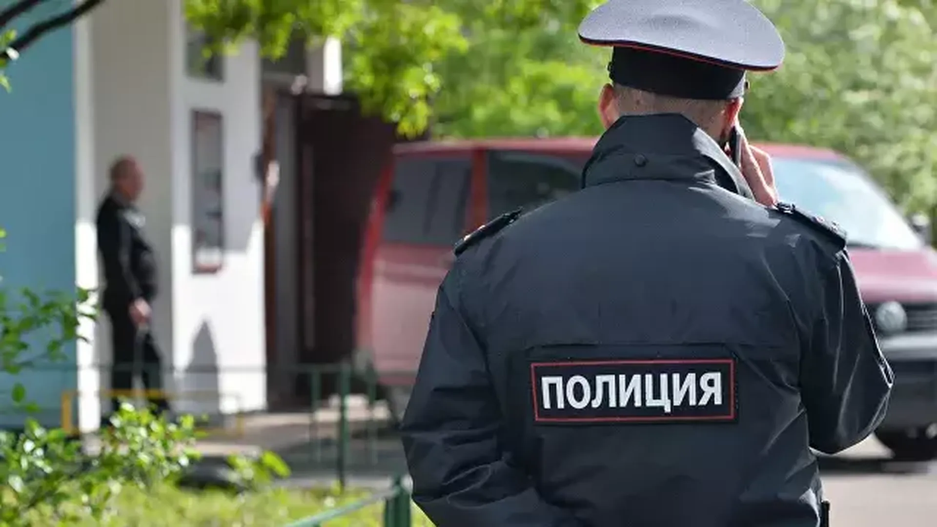 СМИ: полицейскому из Мошкова предлагали сохранить жизнь за 5 млн рублей