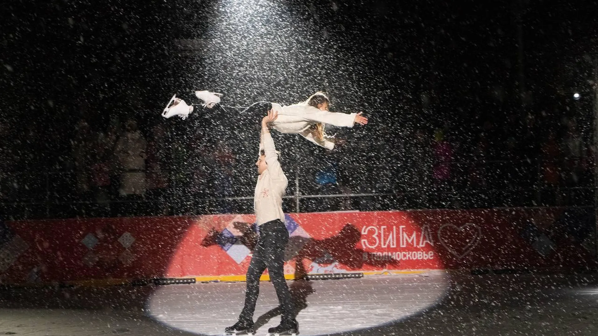 Серию представлений «Ледниковый период» Ильи Авербуха открыли спектаклем в парке «Елочки» в Домодедове