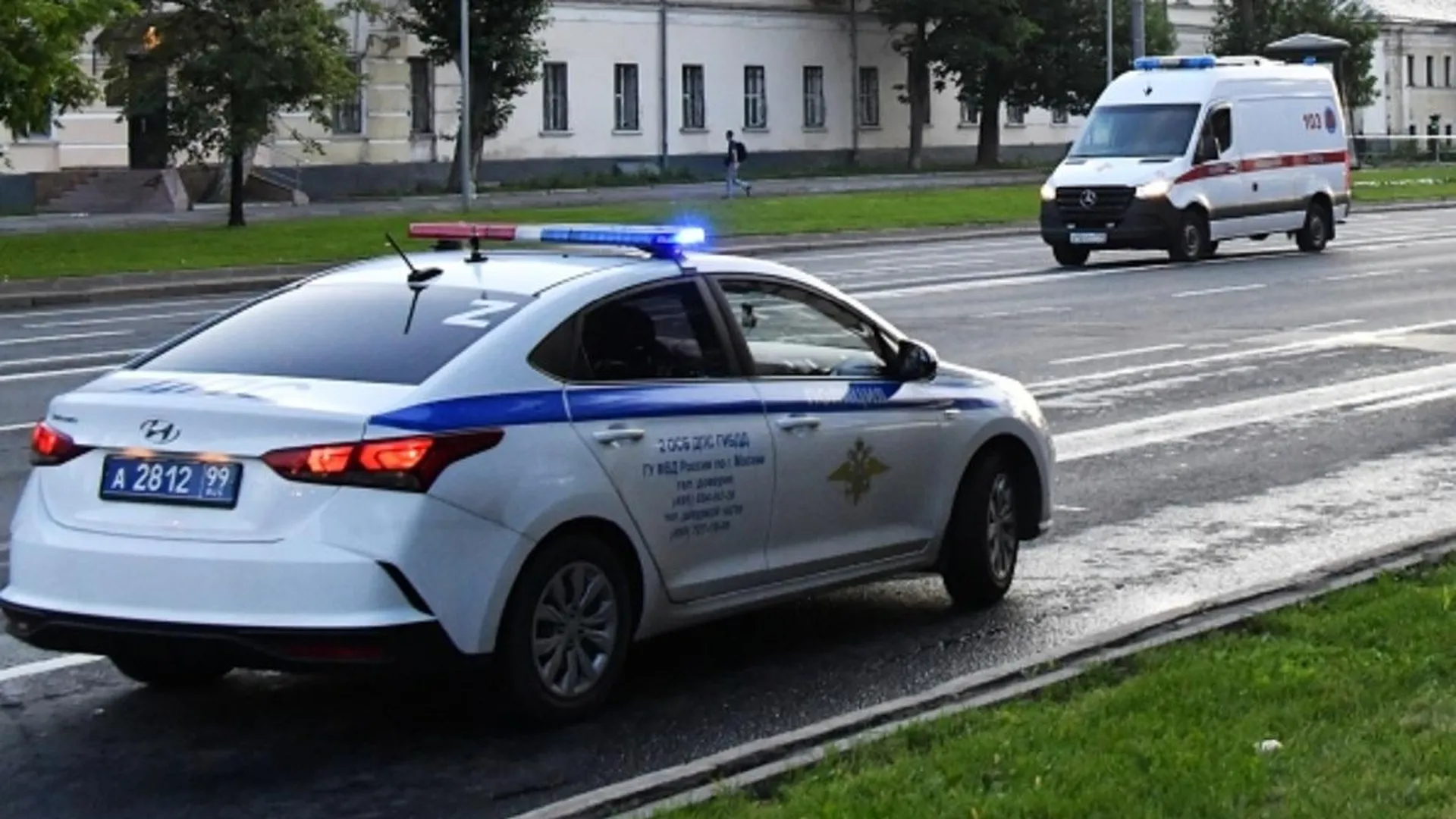 В Махачкале подозреваемые в грабеже и вымогательстве открыли огонь по  полицейским